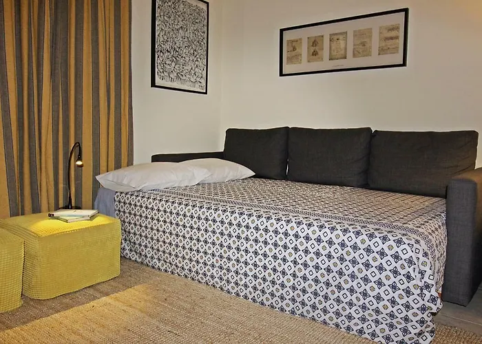 Bombarda House & Home